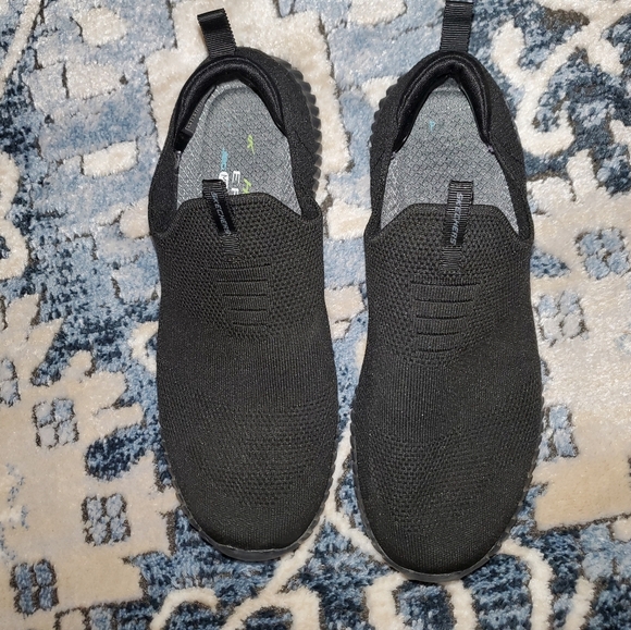 Skechers Elite Fit Stretch Wide Shoes with Memory Foam - Picture 1 of 8